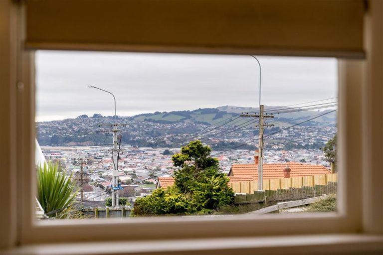 Photo of property in 6 Middleton Road, Kew, Dunedin, 9012