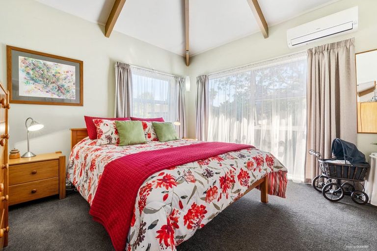 Photo of property in 350c Great South Road, Opaheke, Papakura, 2113