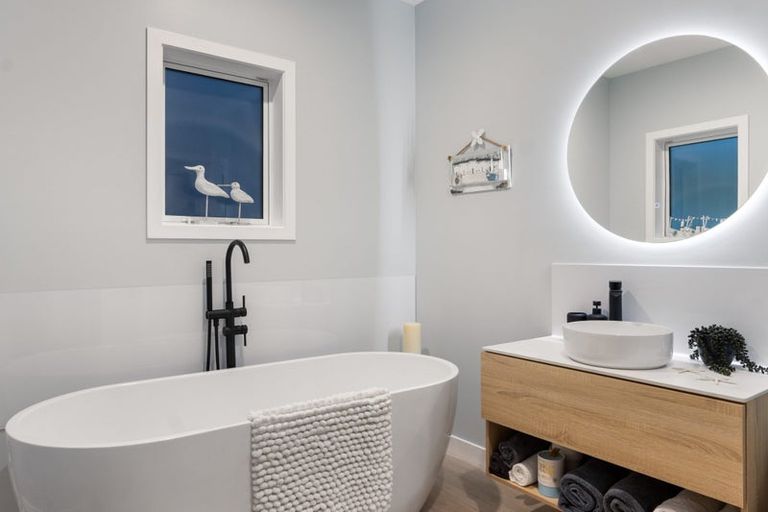 Photo of property in 225 Wheatstone Road, Wainui, Gisborne, 4073