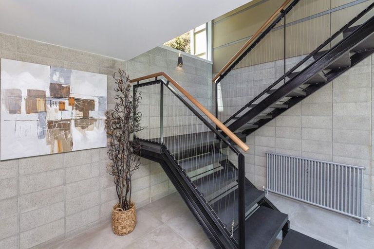 Photo of property in 1 Stonehaven Terrace, Hillsborough, Christchurch, 8022