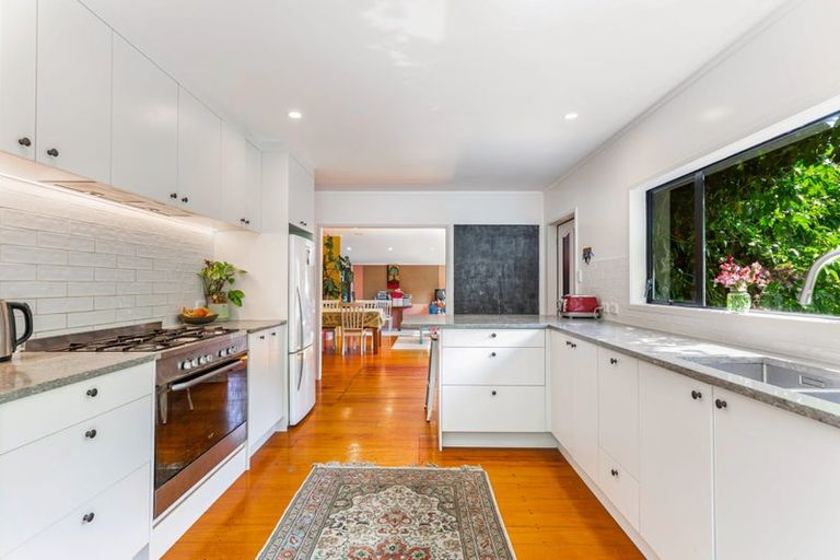 Photo of property in 47 Constable Road, Muriwai, Waimauku, 0881