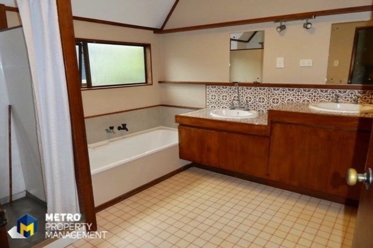 Photo of property in 51 Marion Street, Macandrew Bay, Dunedin, 9014