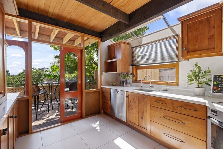 Photo of property in 2 Rhodesvale Terrace, Cashmere, Christchurch, 8022