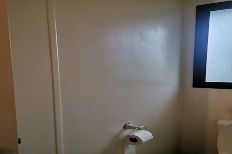 Photo of property in 1/15 Cyril Crescent, West Harbour, Auckland, 0618