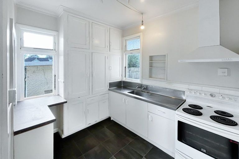 Photo of property in 321 College Street, West End, Palmerston North, 4410