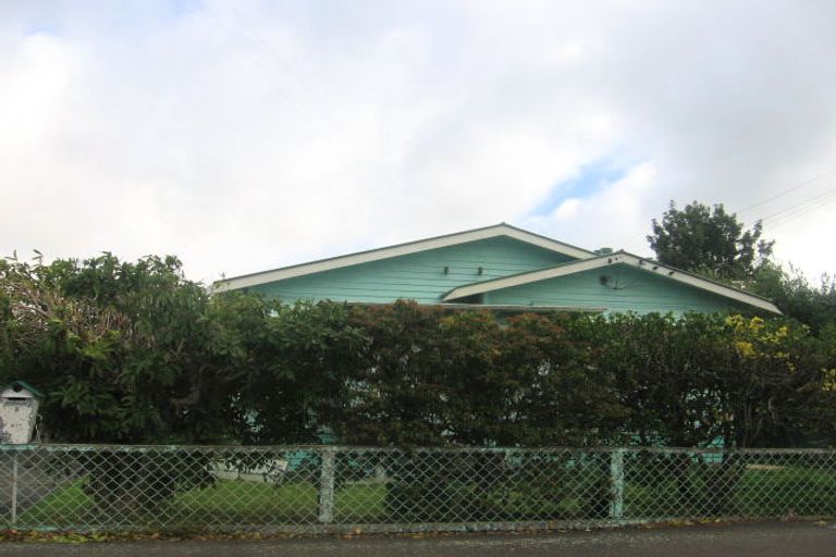 Photo of property in 44 Kingswood Street, Takaro, Palmerston North, 4412