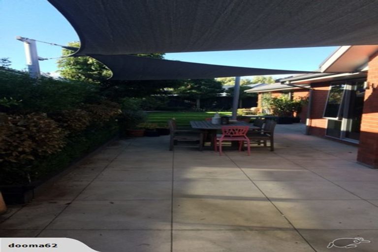 Photo of property in 25 Pentonville Close, Westmorland, Christchurch, 8025