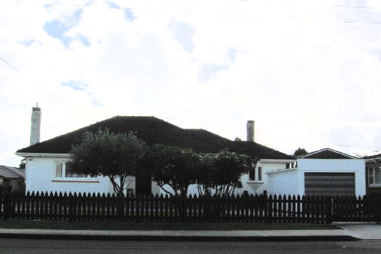 Photo of property in 13 Mair Street, Regent, Whangarei, 0112