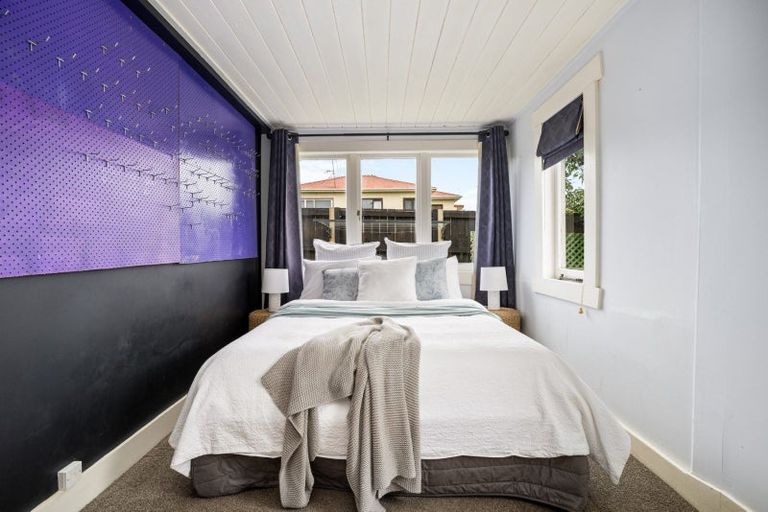 Photo of property in 1 Tapuaeotu Way, Welcome Bay, Tauranga, 3112