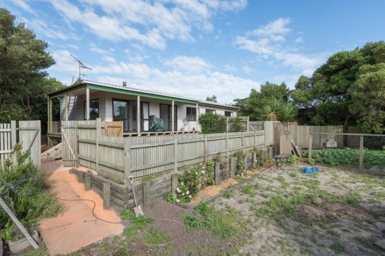 Photo of property in 16 Moreland Place, Mapua, 7005