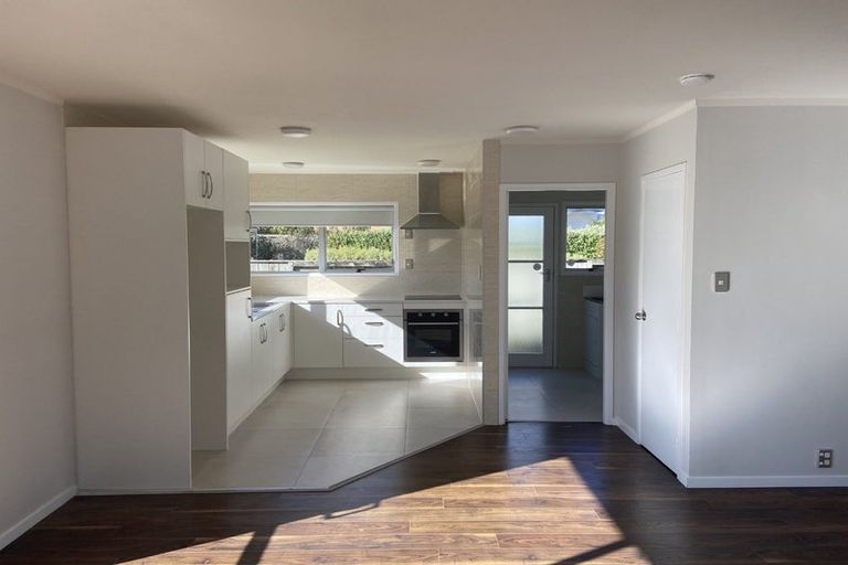 Photo of property in 2/47 Moire Road, Massey, Auckland, 0614