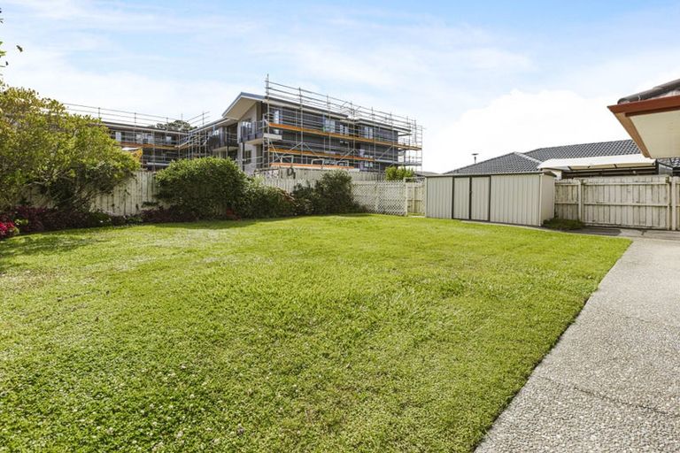 Photo of property in 10 Norm Pellow Drive, Manurewa, Auckland, 2105