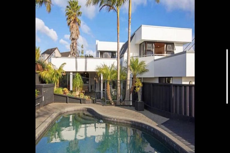 Photo of property in 48 Loloma Drive, Half Moon Bay, Auckland, 2012