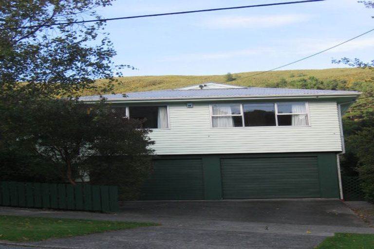 Photo of property in 58 Norton Park Avenue, Fairfield, Lower Hutt, 5011