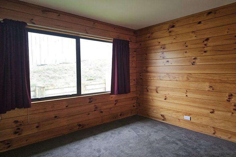 Photo of property in 1-1a Jackson Terrace, Ranui, Porirua, 5024