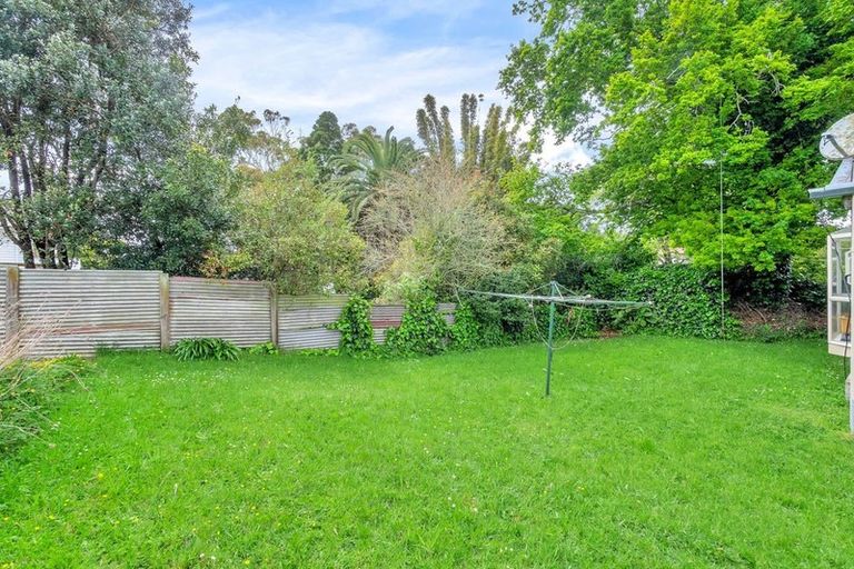 Photo of property in 15 Universal Drive, Henderson, Auckland, 0610