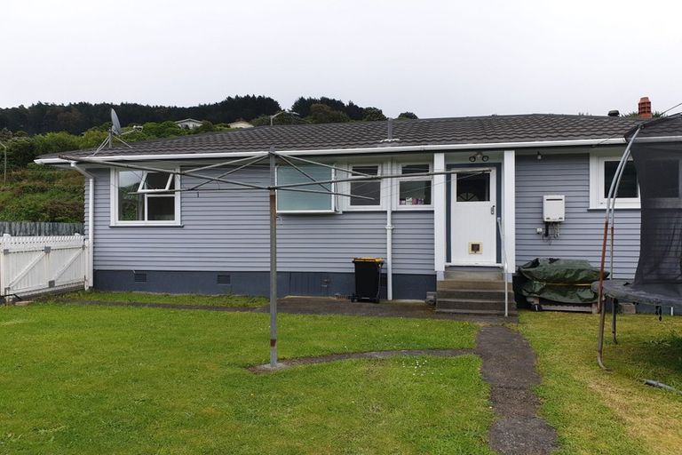 Photo of property in 352 Main Road, Tawa, Wellington, 5028