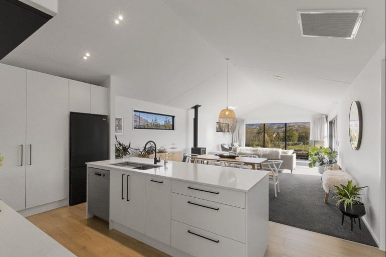 Photo of property in 17 Mcadam Drive, Jacks Point, Queenstown, 9371