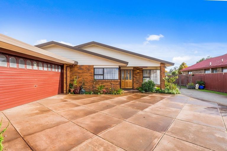 Photo of property in 24 Easton Way, Levin, 5510
