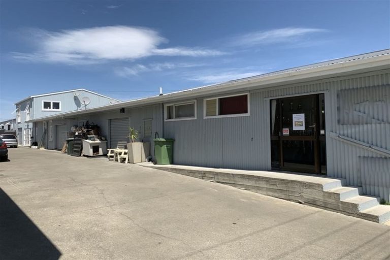 Photo of property in 2/64 Wakefield Street, Alicetown, Lower Hutt, 5010