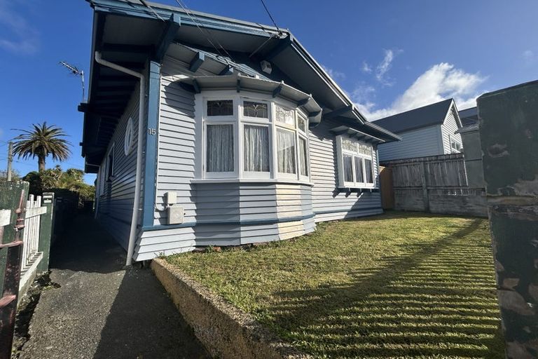 Photo of property in 15 Rolleston Street, Mount Cook, Wellington, 6021