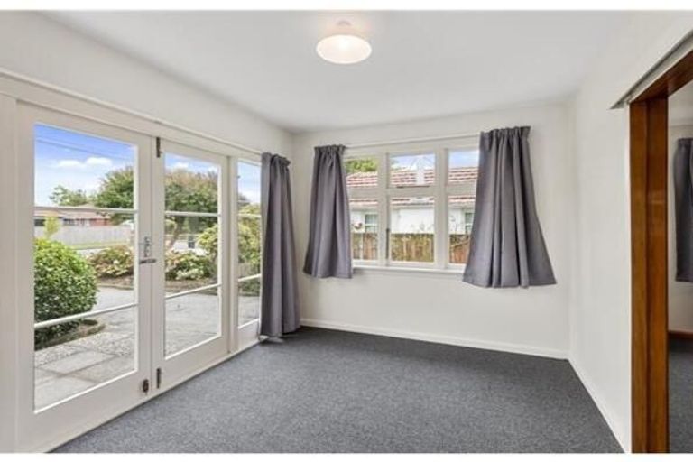 Photo of property in 12 Jennifer Street, Bryndwr, Christchurch, 8053