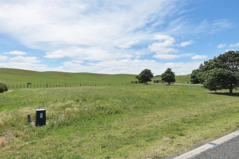 Photo of property in 10 Sunset Drive, Baylys Beach, Dargaville, 0377