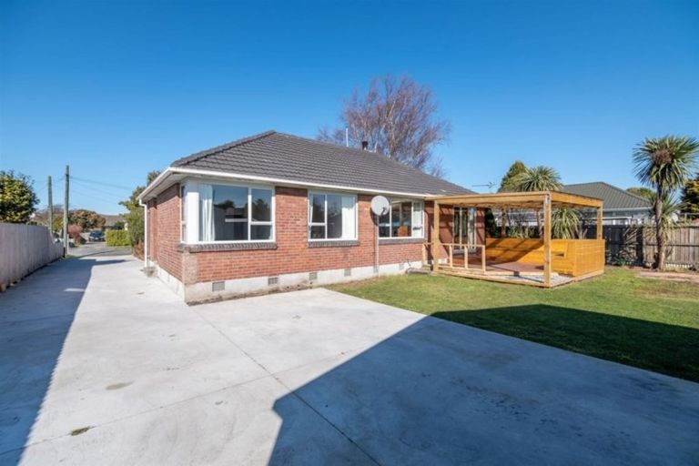 Photo of property in 30 Dickson Crescent, Hornby, Christchurch, 8042