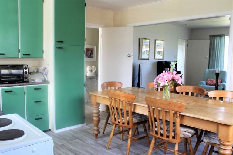 Photo of property in 188 Cornfoot Street, Castlecliff, Whanganui, 4501