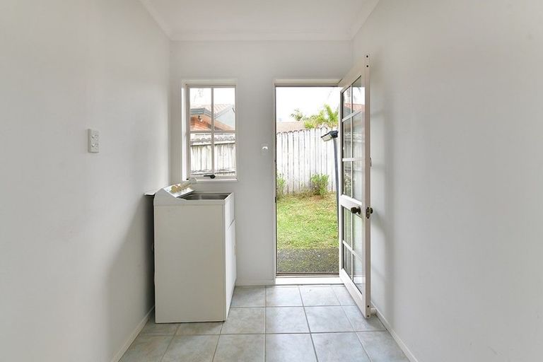 Photo of property in 56 Spencer Road, Pinehill, Auckland, 0632