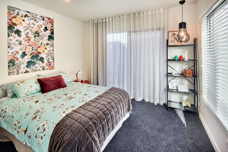 Photo of property in 15 Rua Street, Lyall Bay, Wellington, 6022