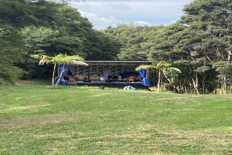 Photo of property in 341 Upper Harbour Drive, Greenhithe, Auckland, 0632