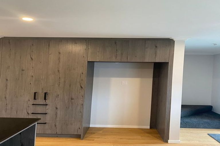 Photo of property in 18 Cynisca Crescent, Wallaceville, Upper Hutt, 5018