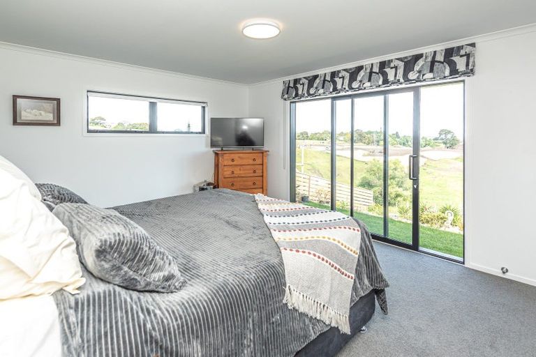 Photo of property in 37 Tirimoana Place, Otamatea, Whanganui, 4501