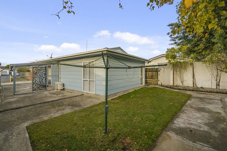 Photo of property in 4 Coromandel Court, Roslyn, Palmerston North, 4414