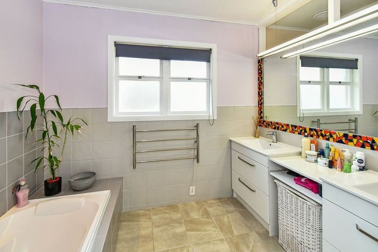 Photo of property in 9 Ramsey Street, Papatoetoe, Auckland, 2025