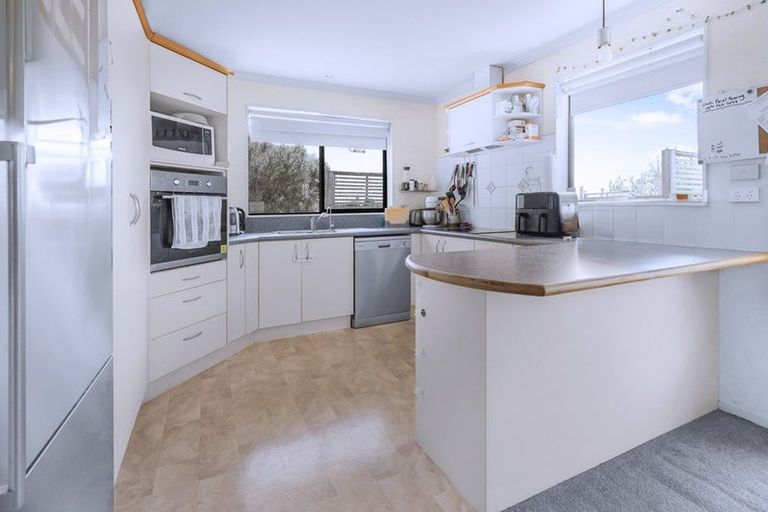 Photo of property in 13 Dorchester Place, Nawton, Hamilton, 3200