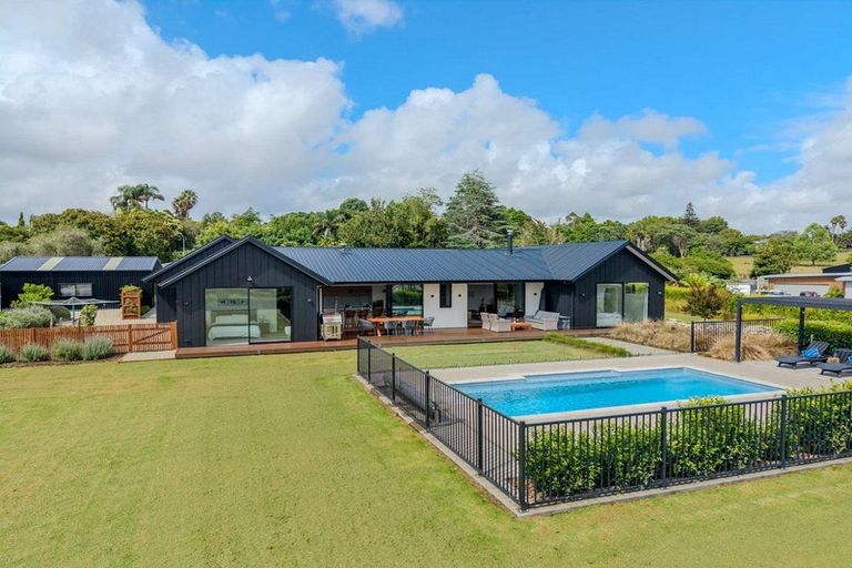 Photo of property in 15 Tareha Place, Kerikeri, 0230