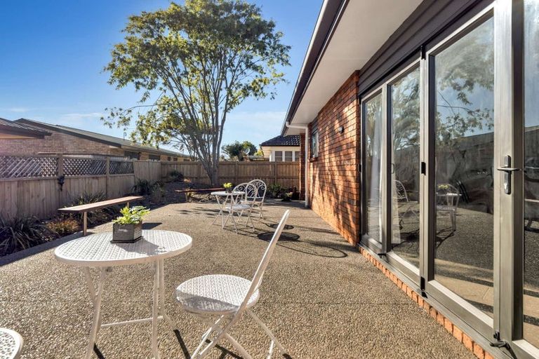 Photo of property in 100 Shakespeare Street, Leamington, Cambridge, 3432