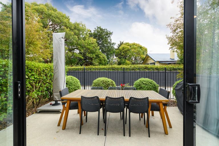 Photo of property in 15a Thomson Street, West End, Palmerston North, 4412
