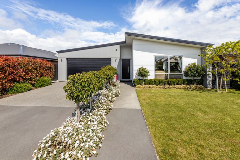 Photo of property in 10 Jasper Court, Rolleston, 7614