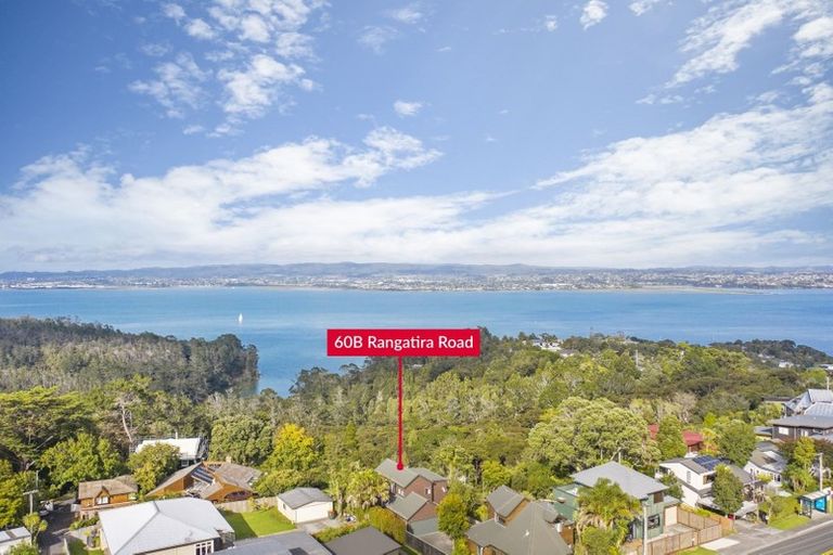 Photo of property in 2/60 Rangatira Road, Beach Haven, Auckland, 0626