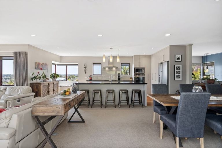 Photo of property in 15 Ballini Rise, West Harbour, Auckland, 0618