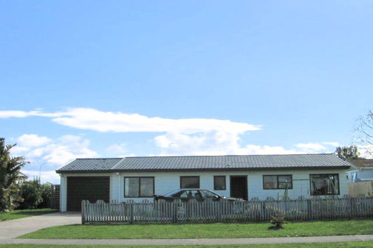 Photo of property in 41 Summerland Crescent, Papamoa Beach, Papamoa, 3118