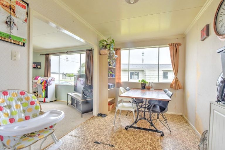 Photo of property in 54 Hunter Street, Edendale, 9825