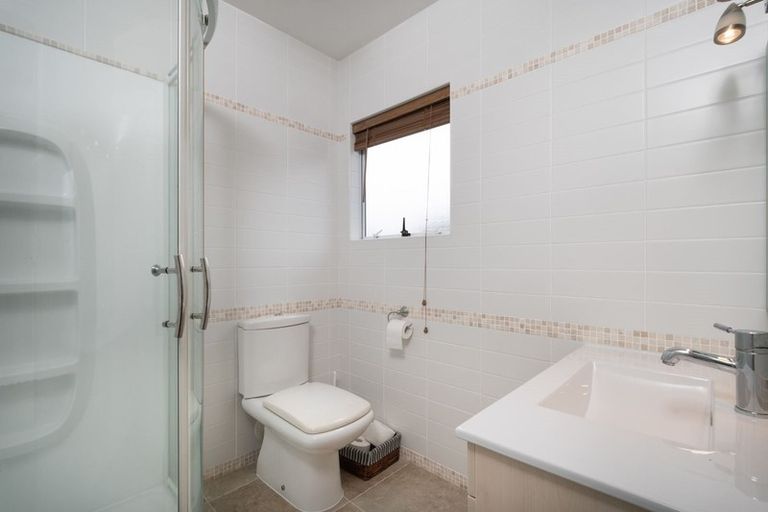 Photo of property in 39 Suncrest Drive, West Harbour, Auckland, 0618