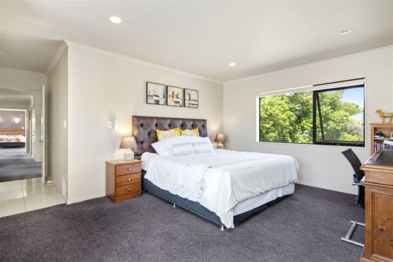 Photo of property in 8 Frank Knight Place, Waiuku, 2123