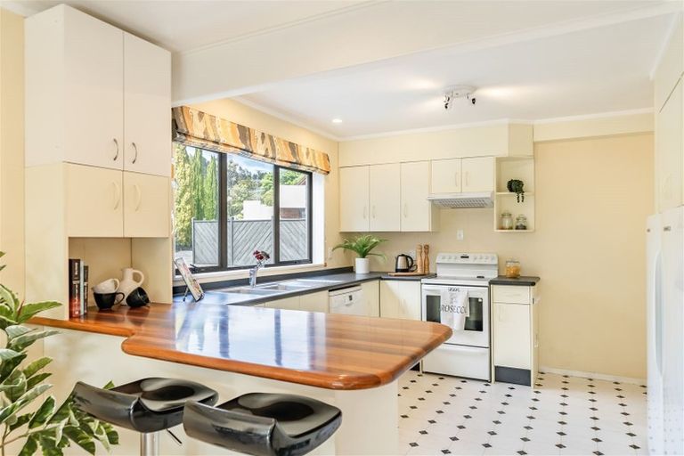 Photo of property in 31b Chatsworth Road, Silverstream, Upper Hutt, 5019