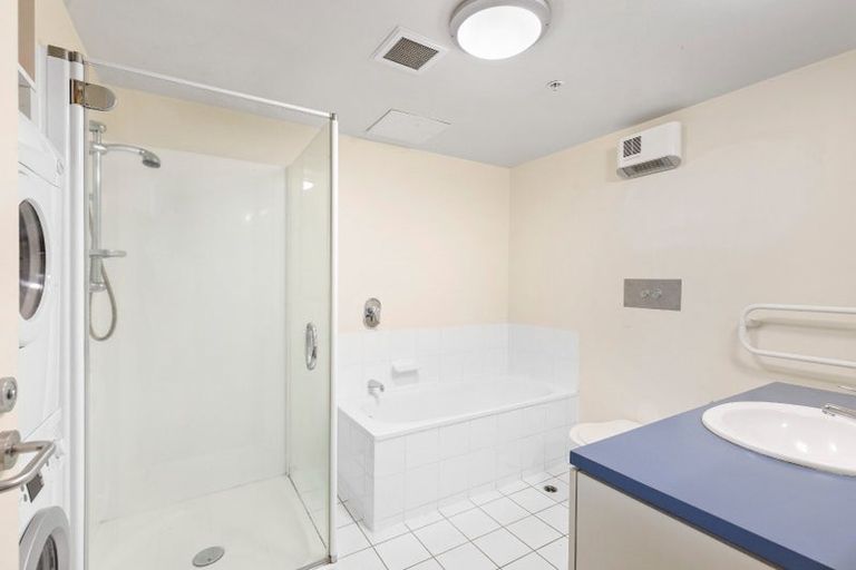 Photo of property in 21 Cambridge Terrace, Christchurch Central, Christchurch, 8013