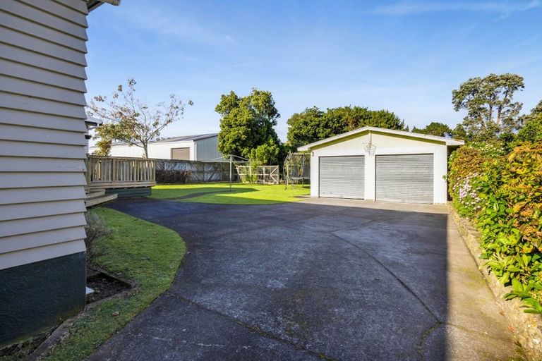 Photo of property in 351 South Road, Hawera, 4674